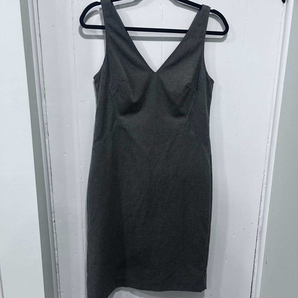Banana Republic Gray Sleeveless V-Neck Sheath Dress Size 4 795546
